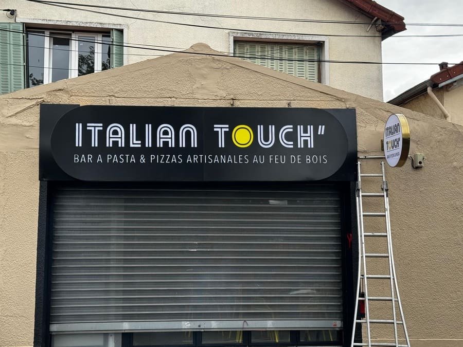 pose enseigne lumineuse magasin facade commerciale installation professionnelle boutique store led neon paris meilleur 14